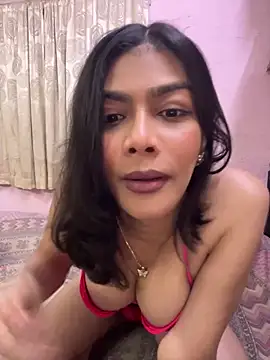 Snapshot of Mayra_xx chatting on May 2026 06:35:01 PM Mayra xx online show from May 2026 06:35:01 PM