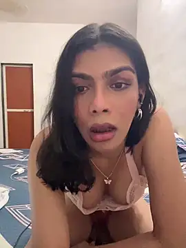 Snapshot of Mayra_xx chatting on June 2026 06:32:02 PM Mayra xx online show from June 2026 06:32:02 PM
