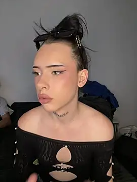 hailiechyll online show from June 2026 07:19:01 PM