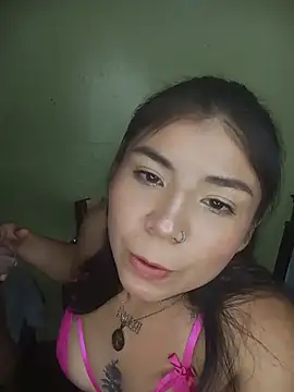 Snapshot of PequenaNena chatting on June 2026 02:50:02 AM PequenaNena online show from June 2026 02:50:02 AM