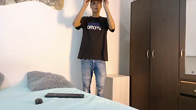 cameronsilverman online show from June 2026 08:03:01 PM