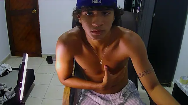 Snapshot of Hansel_take chatting on July 2026 11:53:02 PM Hansel take online show from July 2026 11:53:02 PM