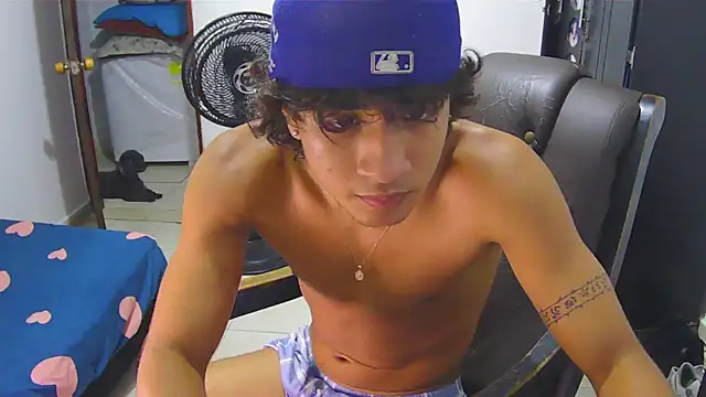 Snapshot of Hansel_take chatting on July 2026 11:29:01 PM Hansel take online show from July 2026 11:29:01 PM