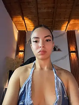 Snapshot of catalina_lafer chatting on June 2026 01:38:02 PM catalina lafer online show from June 2026 01:38:02 PM