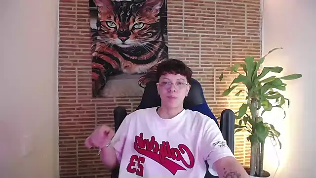 Snapshot of Asher_addamss_ chatting on July 2026 04:07:01 AM Asher addamss online show from July 2026 04:07:01 AM