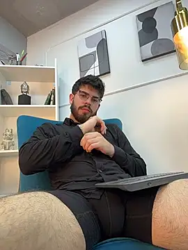 Snapshot of DomBoy_ chatting on June 2026 08:07:02 PM DomBoy online show from June 2026 08:07:02 PM