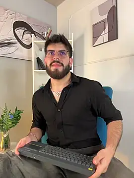 Snapshot of DomBoy_ chatting on June 2026 08:00:02 PM DomBoy online show from June 2026 08:00:02 PM