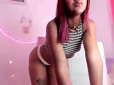 Snapshot of Lilyliv chatting on June 2026 09:14:02 PM Lilyliv online show from June 2026 09:14:02 PM