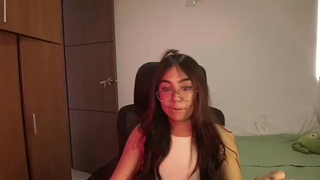 Snapshot of abbyyandmaxx chatting on May 2026 04:46:02 PM abbyyandmaxx online show from May 2026 04:46:02 PM