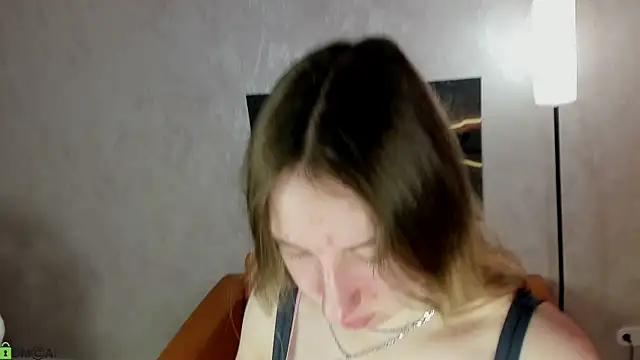 Snapshot of Lilyy_Lark chatting on May 2026 01:01:02 AM Lilyy Lark online show from May 2026 01:01:02 AM