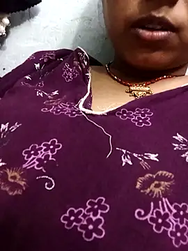 Simmi-00 online show from May 2026 05:13:01 AM