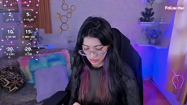 Snapshot of mia_smoke_ chatting on June 2026 04:40:01 PM mia smoke online show from June 2026 04:40:01 PM