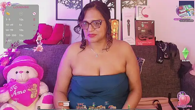 Snapshot of Angelabrowm chatting on May 2026 01:44:02 AM Angelabrowm online show from May 2026 01:44:02 AM
