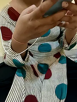 Snapshot of Seema_yadav01 chatting on June 2026 05:16:02 AM Seema yadav01 online show from June 2026 05:16:02 AM