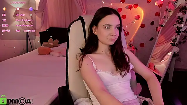 Elvienne online show from June 2026 03:25:01 AM