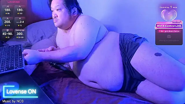 Snapshot of ChubbyBEAR039 chatting on July 2026 01:06:02 PM ChubbyBEAR039 online show from July 2026 01:06:02 PM