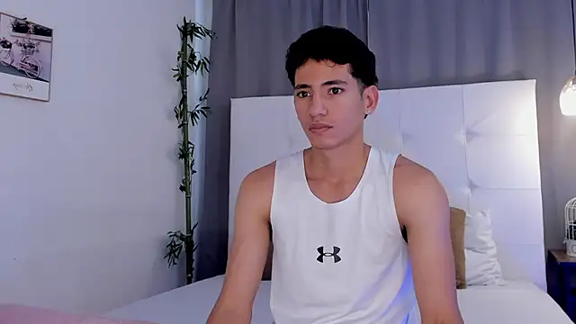 Snapshot of Alejo-and-Thiago chatting on May 2026 12:35:02 PM Alejo-and-Thiago online show from May 2026 12:35:02 PM
