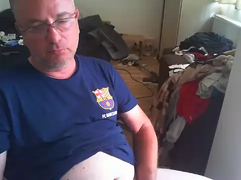 Snapshot of GeorgeCarlo chatting on June 2026 02:19:01 PM GeorgeCarlo online show from June 2026 02:19:01 PM