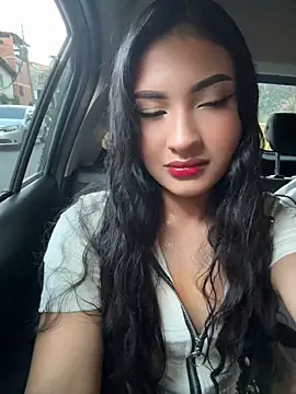 Snapshot of SabrinaX_X chatting on May 2026 10:48:01 PM SabrinaX X online show from May 2026 10:48:01 PM