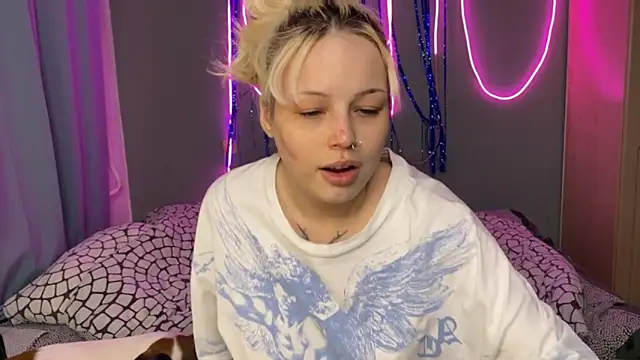 Snapshot of Maria_Sun chatting on May 2026 06:27:01 PM Maria Sun online show from May 2026 06:27:01 PM