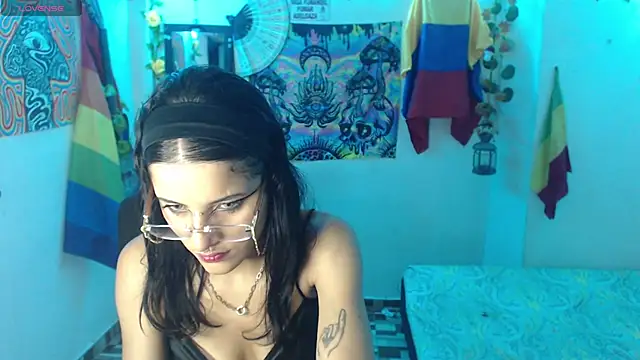 Snapshot of bastethott chatting on May 2026 07:25:01 AM bastethott online show from May 2026 07:25:01 AM