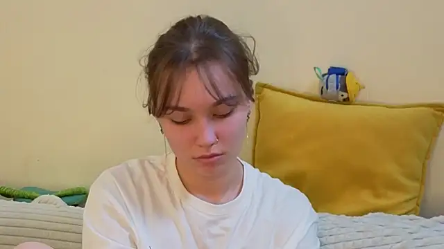 JolieDerringer online show from June 2026 07:35:01 AM