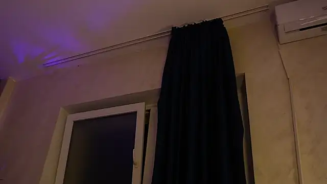 MiaVelvety online show from August 2026 07:39:01 PM
