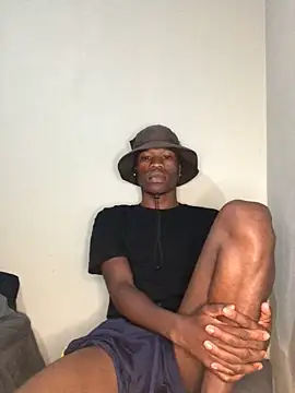 Snapshot of thandolezwe1 chatting on May 2026 08:04:04 PM thandolezwe1 online show from May 2026 08:04:04 PM