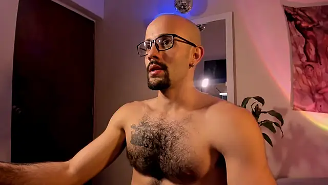 LarryGarzon online show from July 2026 11:36:01 PM