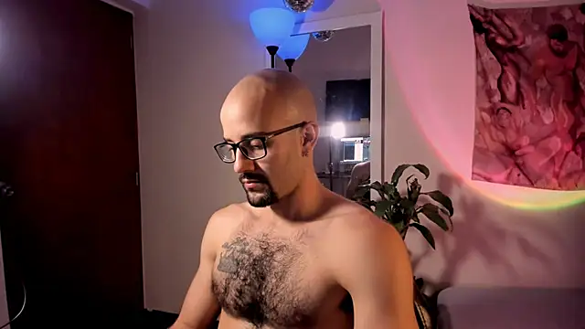 LarryGarzon online show from July 2026 11:02:02 PM