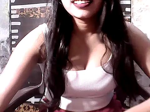 Snapshot of Lovely_Pandey chatting on May 2026 06:46:01 PM Lovely Pandey online show from May 2026 06:46:01 PM
