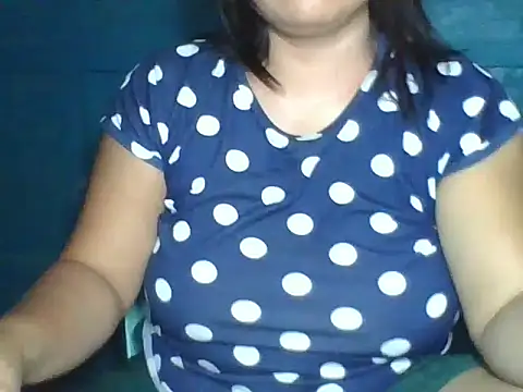 Snapshot of MommyKaye30 chatting on July 2026 07:05:02 PM MommyKaye30 online show from July 2026 07:05:02 PM