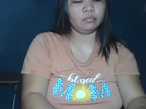 Snapshot of MommyKaye30 chatting on August 2026 07:19:02 PM MommyKaye30 online show from August 2026 07:19:02 PM