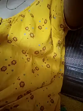 Snapshot of minadixit17 chatting on July 2026 04:53:01 PM minadixit17 online show from July 2026 04:53:01 PM