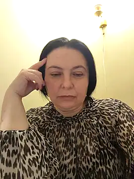EmmaEmmy40 online show from May 2026 06:13:01 PM