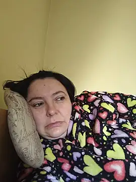 EmmaEmmy40 online show from May 2026 07:05:02 AM