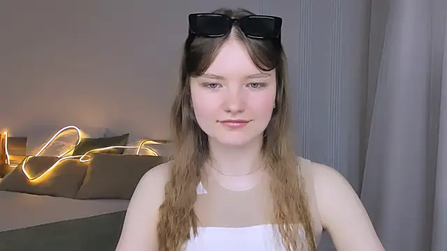 Snapshot of LookEva chatting on May 2026 03:22:02 AM LookEva online show from May 2026 03:22:02 AM