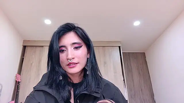 Snapshot of Lunapage_ chatting on June 2026 08:33:01 PM Lunapage online show from June 2026 08:33:01 PM