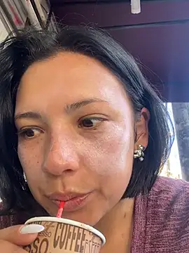 Snapshot of sarita_hos chatting on May 2026 12:11:01 PM sarita hos online show from May 2026 12:11:01 PM