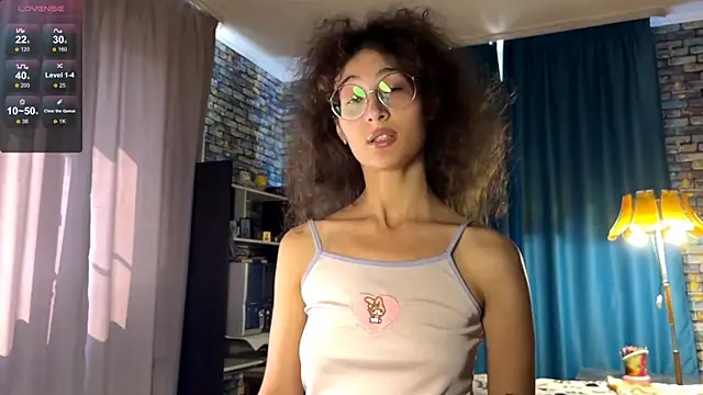 Snapshot of CurlyWinx chatting on June 2026 07:42:02 AM CurlyWinx online show from June 2026 07:42:02 AM
