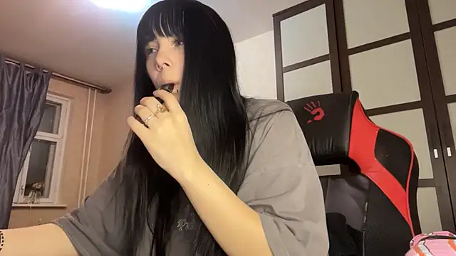 gothicq online show from May 2026 06:38:01 PM