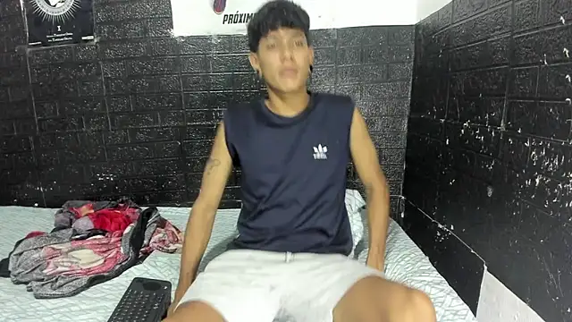 Snapshot of santos_dx chatting on May 2026 04:29:01 AM santos dx online show from May 2026 04:29:01 AM