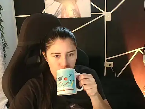 LUCYMILF SEXY online show from May 2026 12:24:01 PM