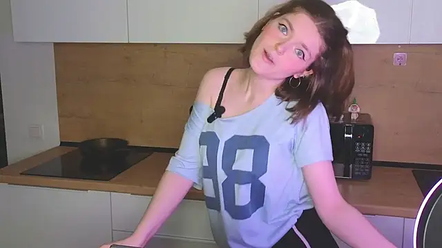 Annpopsy online show from May 2026 07:11:02 PM