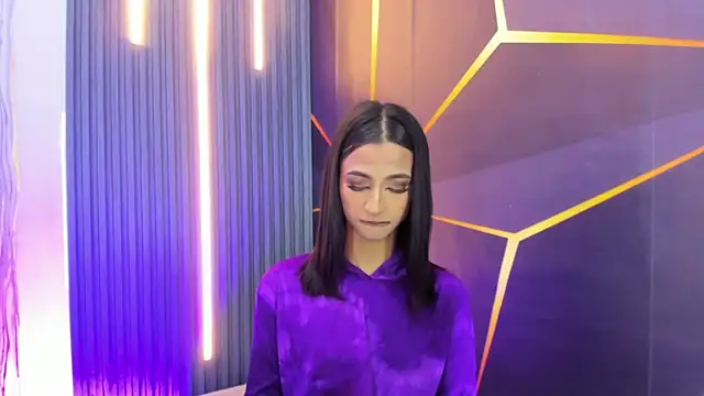 Snapshot of Miss_Isa_ chatting on May 2026 12:35:01 PM Miss Isa online show from May 2026 12:35:01 PM