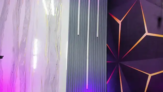 Snapshot of Miss_Isa_ chatting on June 2026 08:32:02 PM Miss Isa online show from June 2026 08:32:02 PM