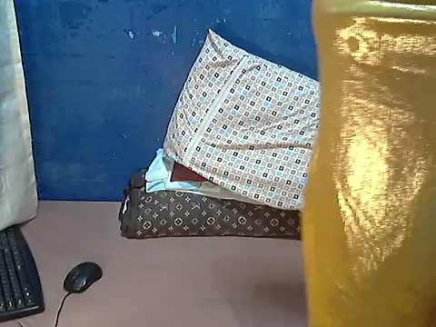 hotchilimom online show from November 2025 09:14:02 PM