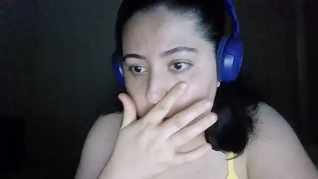 Snapshot of IsabellaJacobs chatting on June 2026 10:58:02 PM IsabellaJacobs online show from June 2026 10:58:02 PM