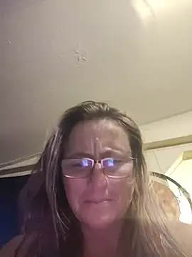 Snapshot of Queenle91 chatting on May 2026 11:01:04 PM Queenle91 online show from May 2026 11:01:04 PM