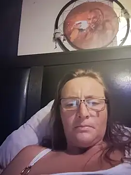 Snapshot of Queenle91 chatting on May 2026 12:07:01 AM Queenle91 online show from May 2026 12:07:01 AM